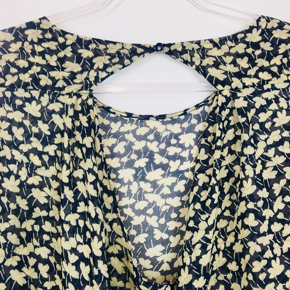 Lush | Leaf Print Top Semi Open Back Blue Beige - Picture 4 of 4